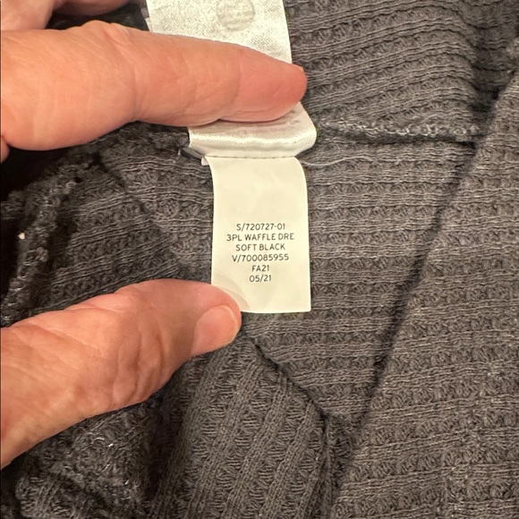 SALE !!! GAP Gray Waffle Knit Long Sleeve Dress. - Picture 10 of 10